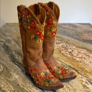 Old Gringo  Flora Brass Heavy Embroidered Boots Size 9